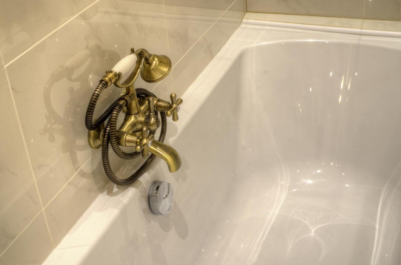 Les Petits Boudoirs De Savoie Apartment Chambery Bagian luar foto